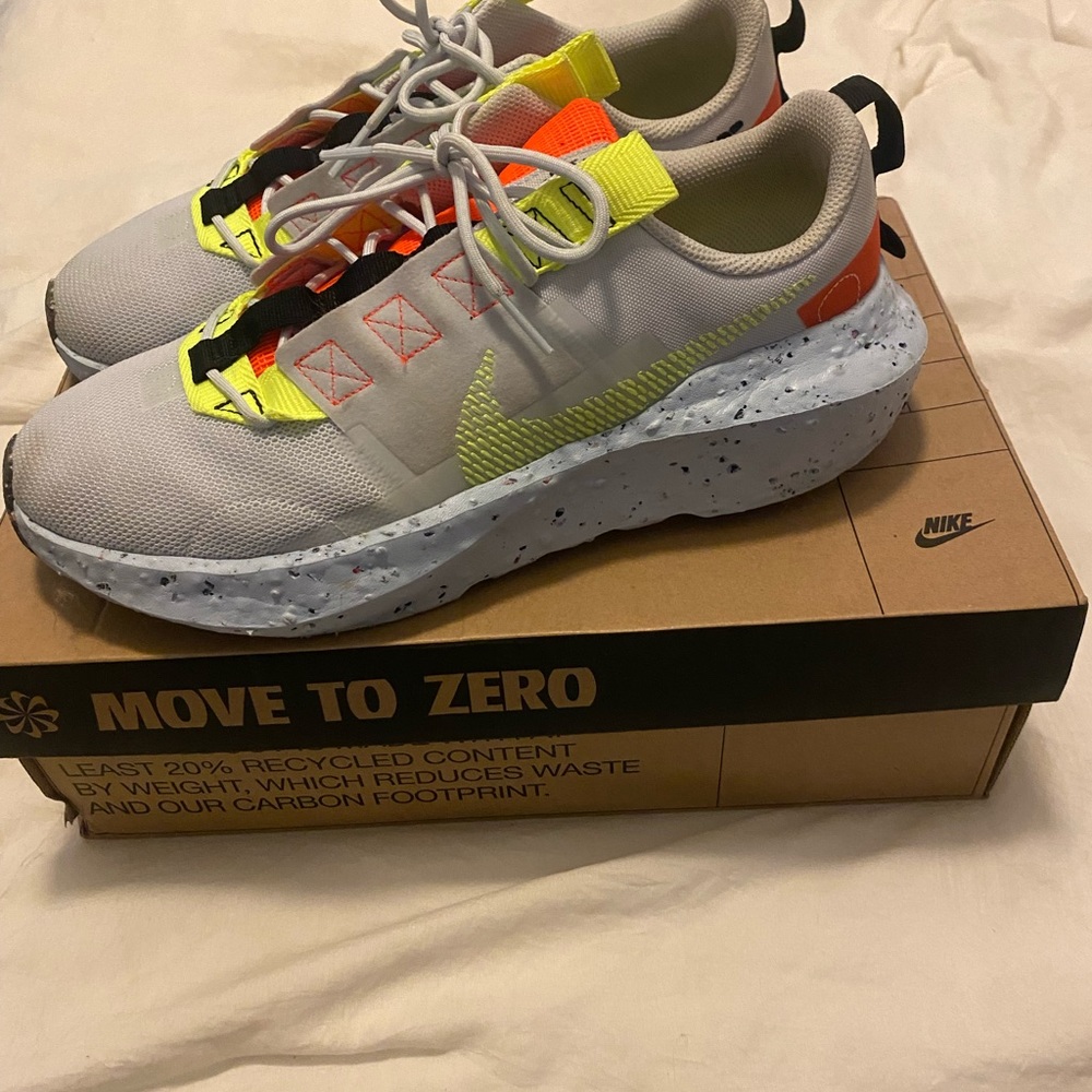 Nike Running Tennis Shoe - Recycled Material - SZ 10.5